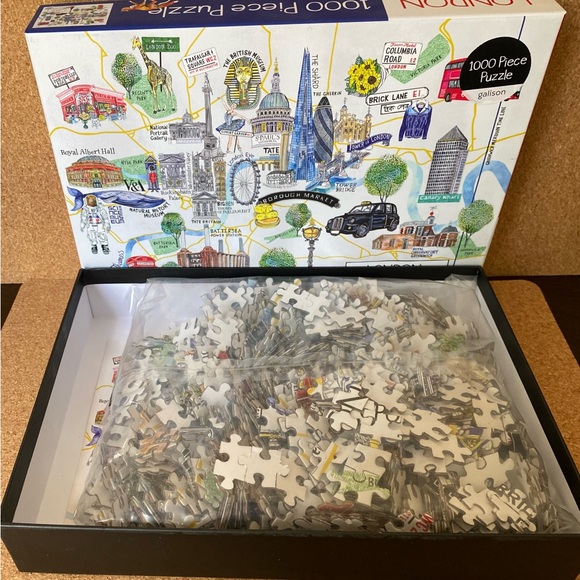 Galison London 1000 Piece Puzzle - Picture 6 of 7